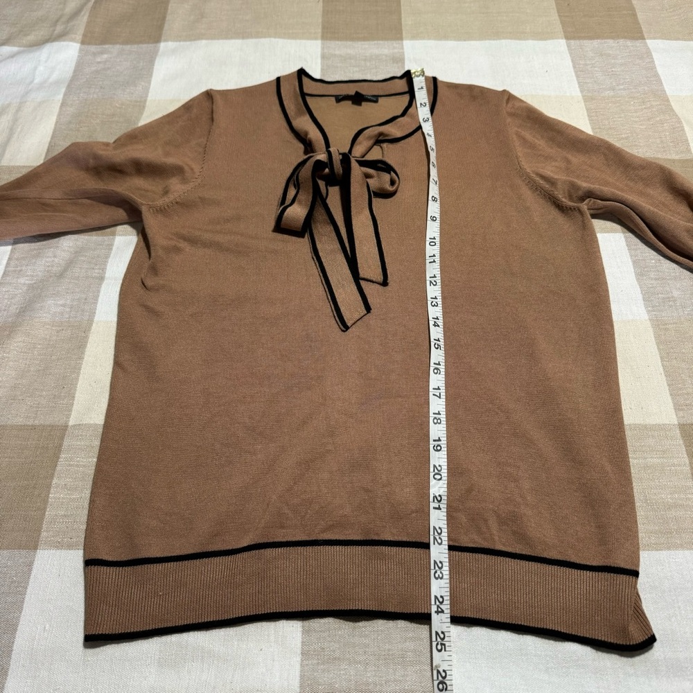 Adrianna Papell Tipped Bow Neck Sweater In Camel/Black- M - Picture 4 of 8